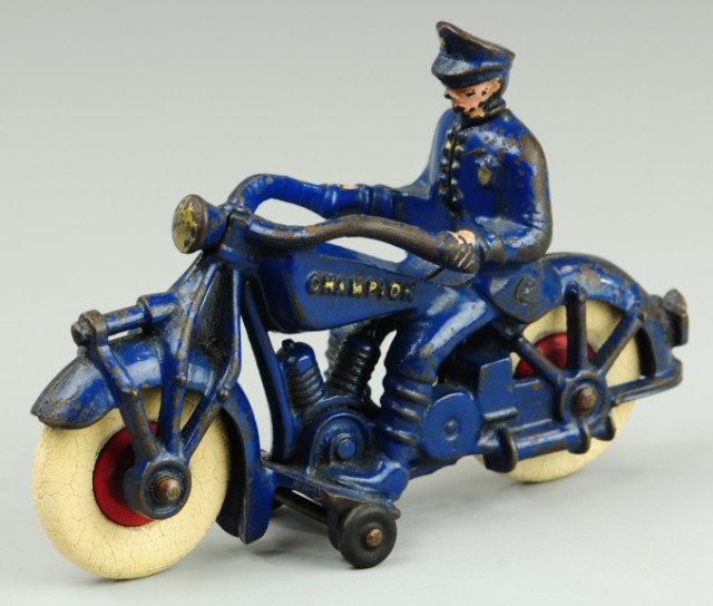 CHAMPION MOTORCYCLE WITH POLICEMAN 177094