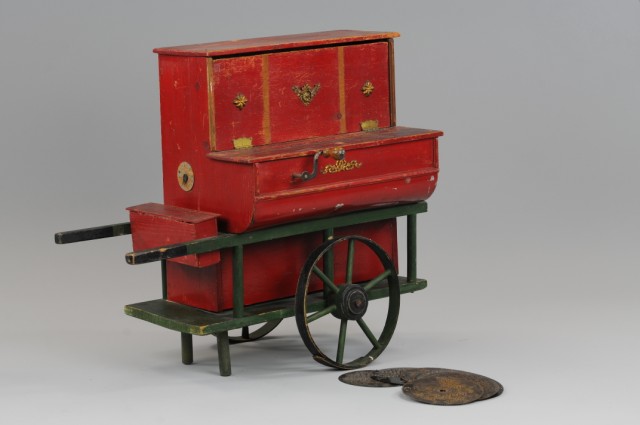 MUSICAL PUSH CART Portable organ 1770ab