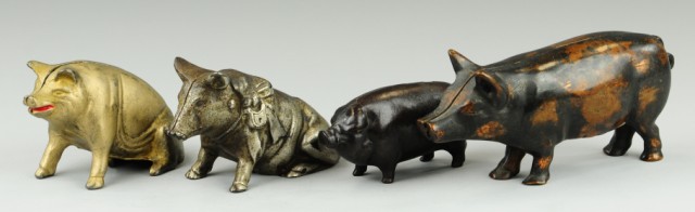 GROUPING OF PIG STILL BANKS Cast iron