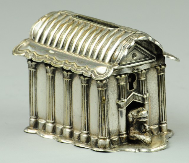 DOG SEATED IN DOGHOUSE Silver ornate 1771c0