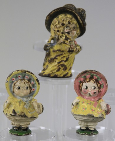 L 3 DOLLY DIIMPLE DUTCHESS PAPERWEIGHTS 177296