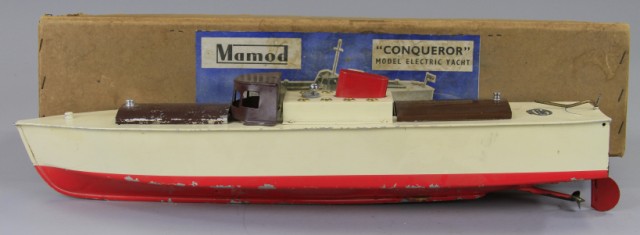 MAMOD BOXED ELECTRIC YACHT England