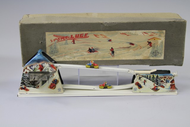 BOXED SPORT LUGE TOY France lithographed