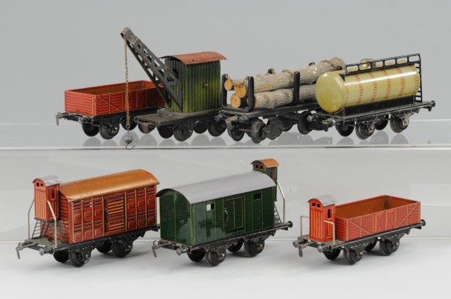 ASSORTED O GAUGE BOX CARS Includes