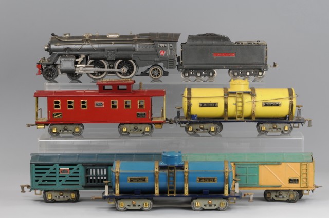 LIONEL 392E ENGINE WITH FREIGHT CARS