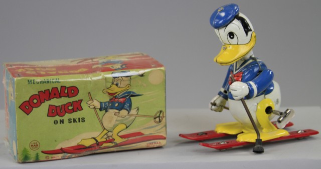 BOXED DONALD DUCK ON SKIS Linemar Japan