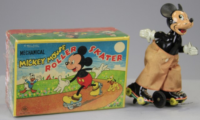 BOXED MICKEY MOUSE ROLLER SKATER 17748a