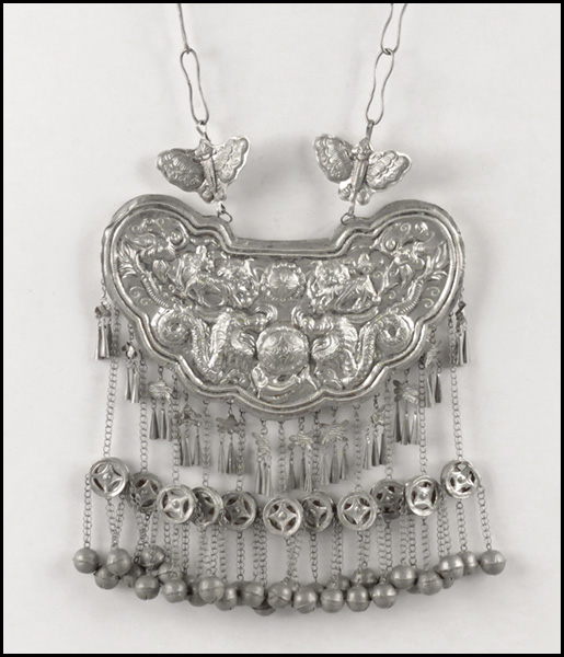 CHINESE SILVER CEREMONIAL NECKLACE  177645