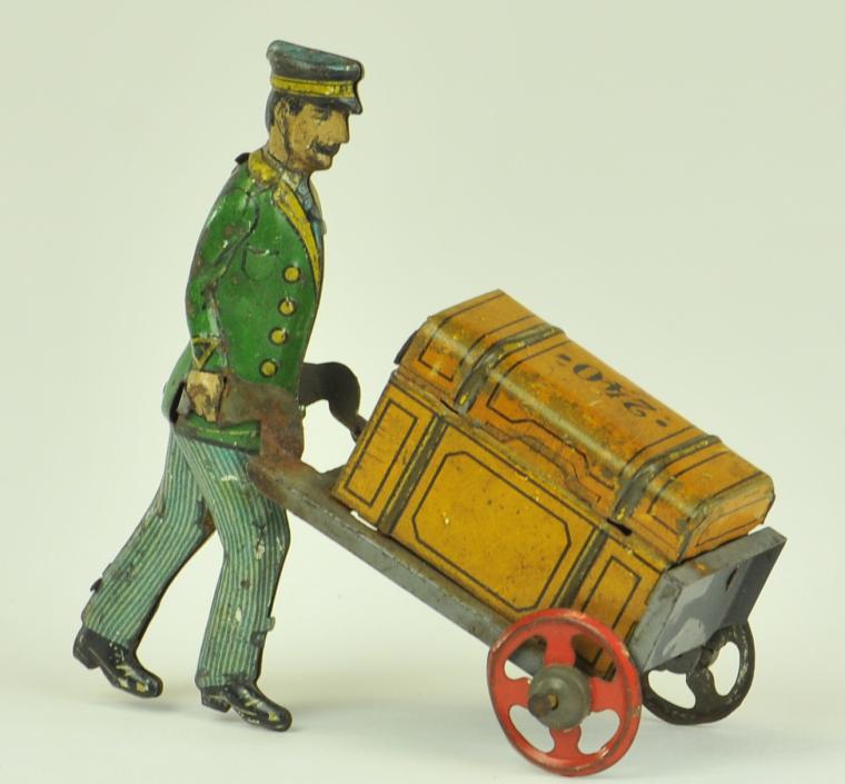 PORTER WITH LUGGAGE PENNY TOY Fischer 177978