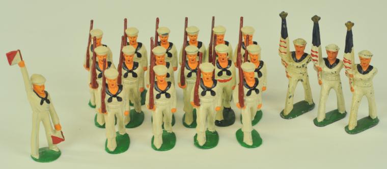 GROUPING OF HOLLOW CAST SOLDIER 17798f