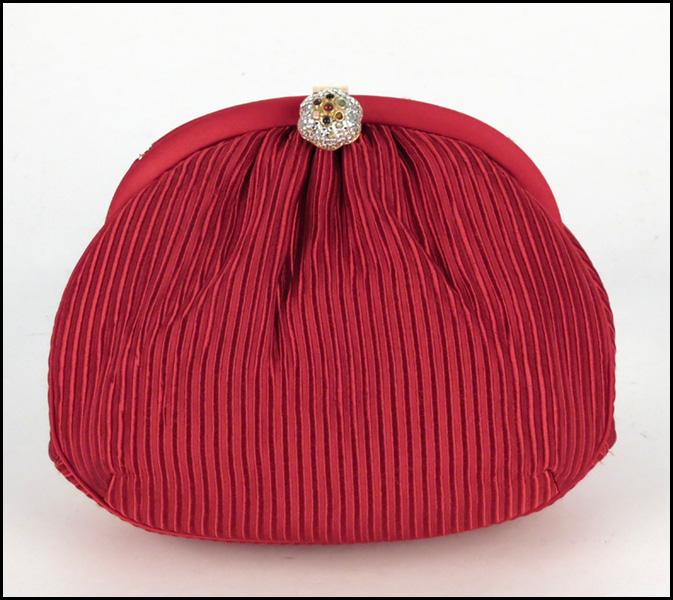 JUDITH LEIBER RED RIBBED SATIN 177a98