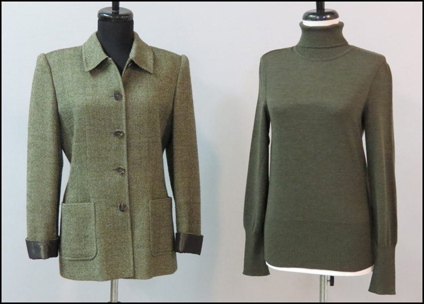 VALENTINO GREEN WOOL ENSEMBLE. Comprised