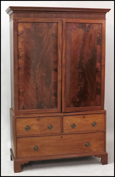 19TH CENTURY ENGLISH MAHOGANY ARMOIRE  177be9