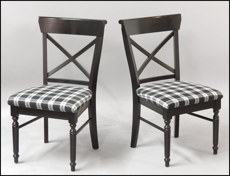 PAIR OF EBONIZED WOOD SIDE CHAIRS.