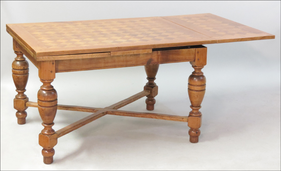 OAK DRAW LEAF TABLE With checker 177c19