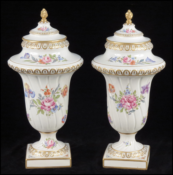 PAIR OF FRENCH PAINTED PORCELAIN 177c7c