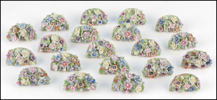 SET OF TWENTY CAPODIMONTE FLORAL 177e32