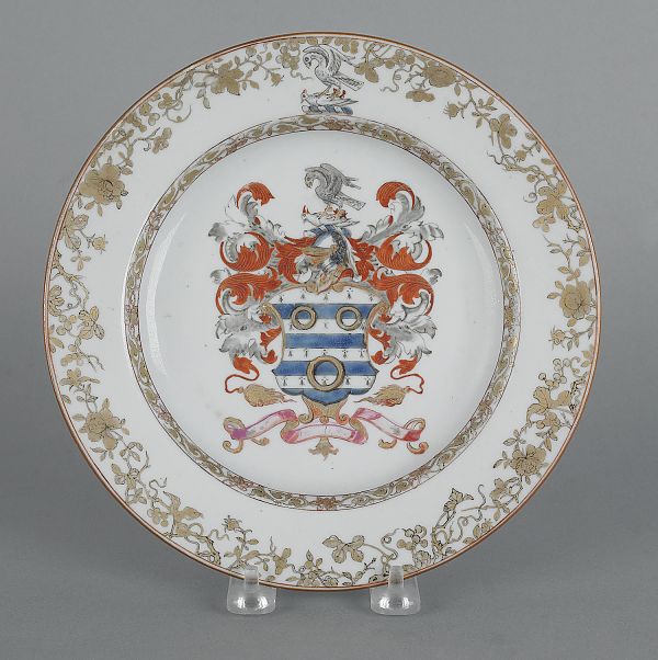 Chinese export porcelain armorial plate