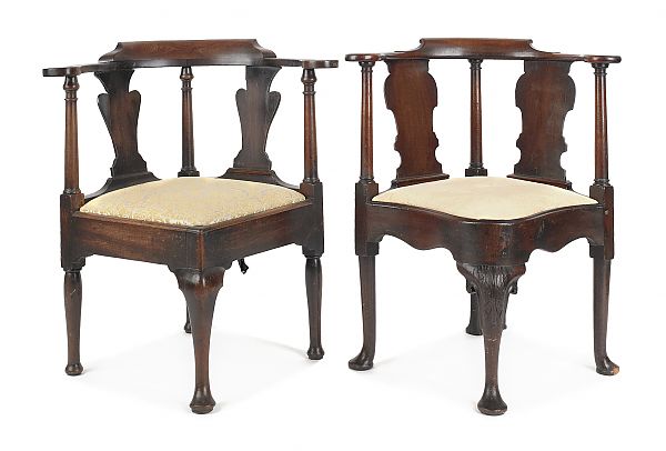 Two similar George II mahogany 175a12