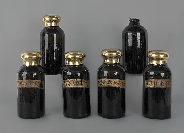 Set six olive glass apothecary