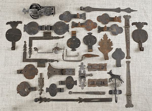 Collection of wrought iron hardware 175b10