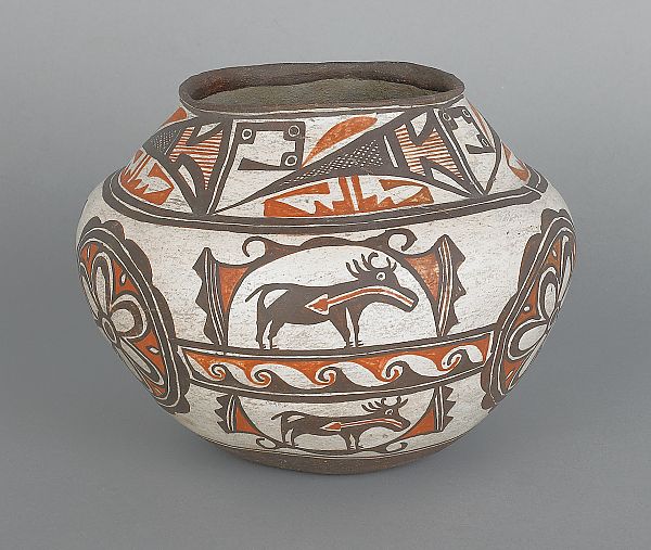 Southwest pottery olla with animal and