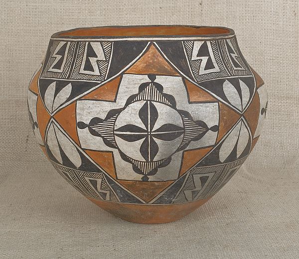 Southwest pottery olla with black