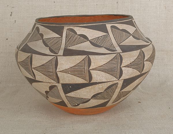Acoma pottery olla with geometric 175b51