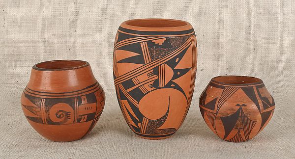 Three Southwest pottery jars the 175b4c