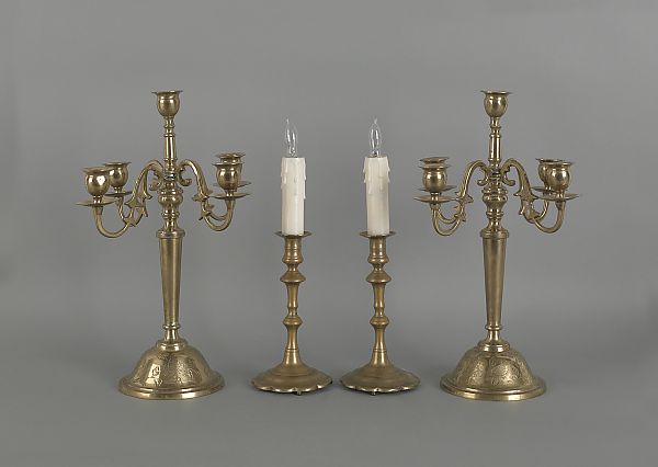 Pair of Queen Anne brass candlesticks 175cb7