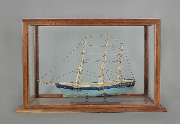 Carved and painted ship model early 175d91