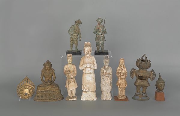 Five Asian bronze figures together 175da6
