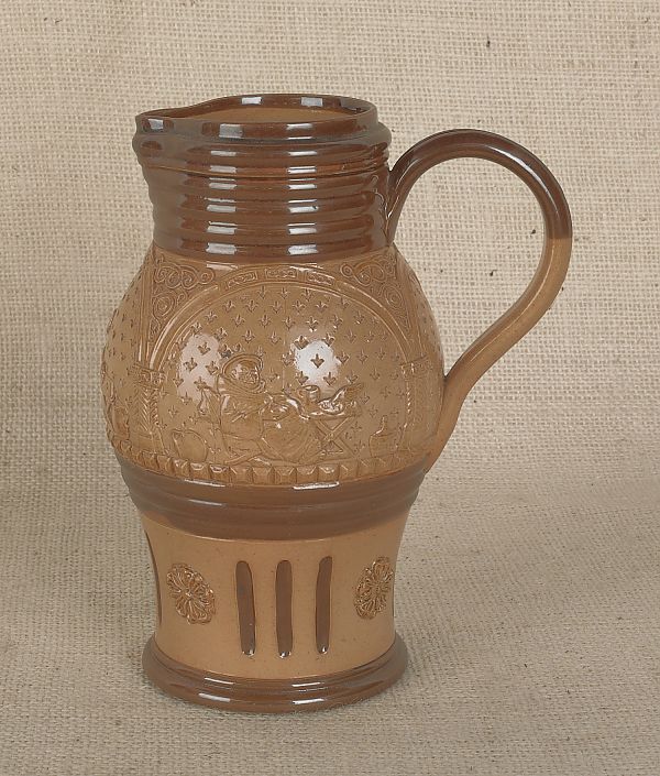 Doulton Lambeth pitcher 7 1 2  175dc1