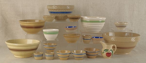 Sixteen yelloware mixing bowls 175eb7