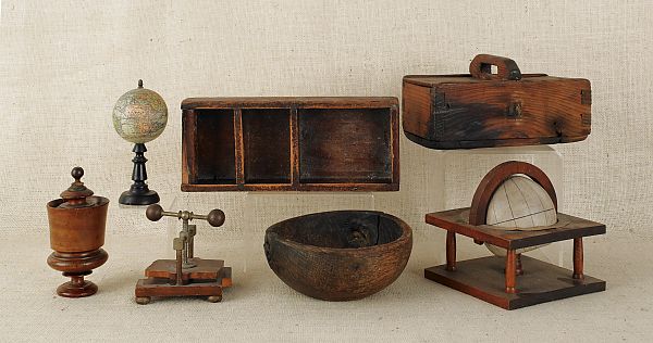 Group of miscellaneous woodenware