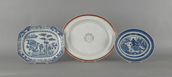 Three Imari palette porcelain platters