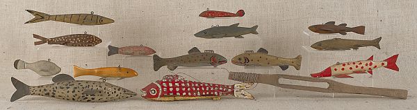 Fourteen carved and painted fish 175f83