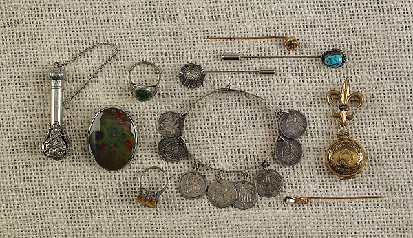 Group of miscellaneous jewelry