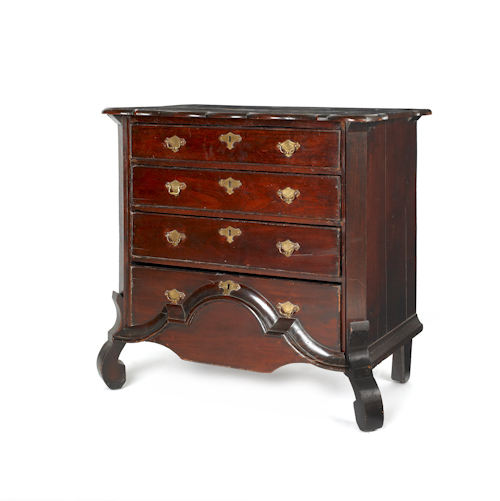 Dutch Queen Anne walnut chest of 17646b