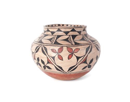 Santo Domingo pottery olla ca  17654b