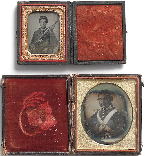 Daguerreotype of a soldier together 176761