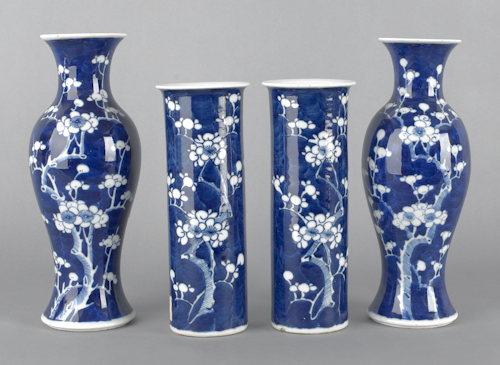 Chinese porcelain four-piece garniture