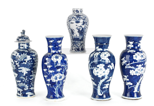 Five Chinese porcelain blue and
