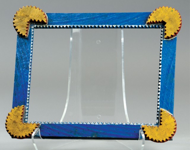 DECORATIVE WOOD PICTURE FRAME c.