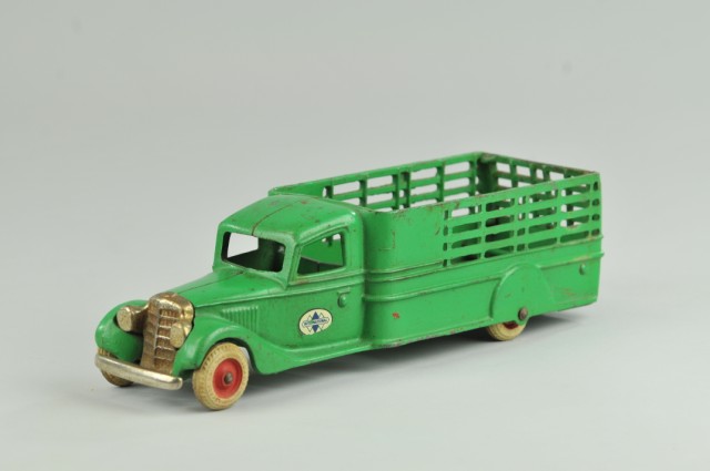 ARCADE INTERNATIONAL STAKE TRUCK