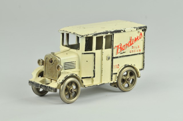 BORDEN S MILK TRUCK Hubley large 179084