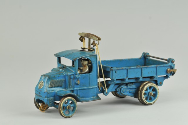 ARCADE MACK T-BAR DUMP TRUCK Cast