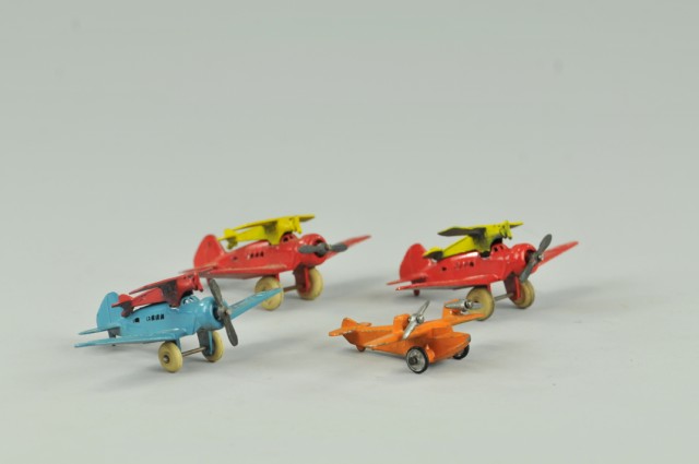 GROUPING OF DIE-CAST MINIATURE AIRPLANES