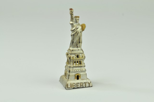 STATUE OF LIBERTY STILL BANK Kenton 17923d