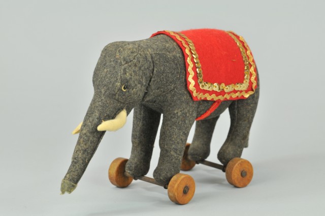 STEIFF ELEPHANT PULL TOY c 1905 179295